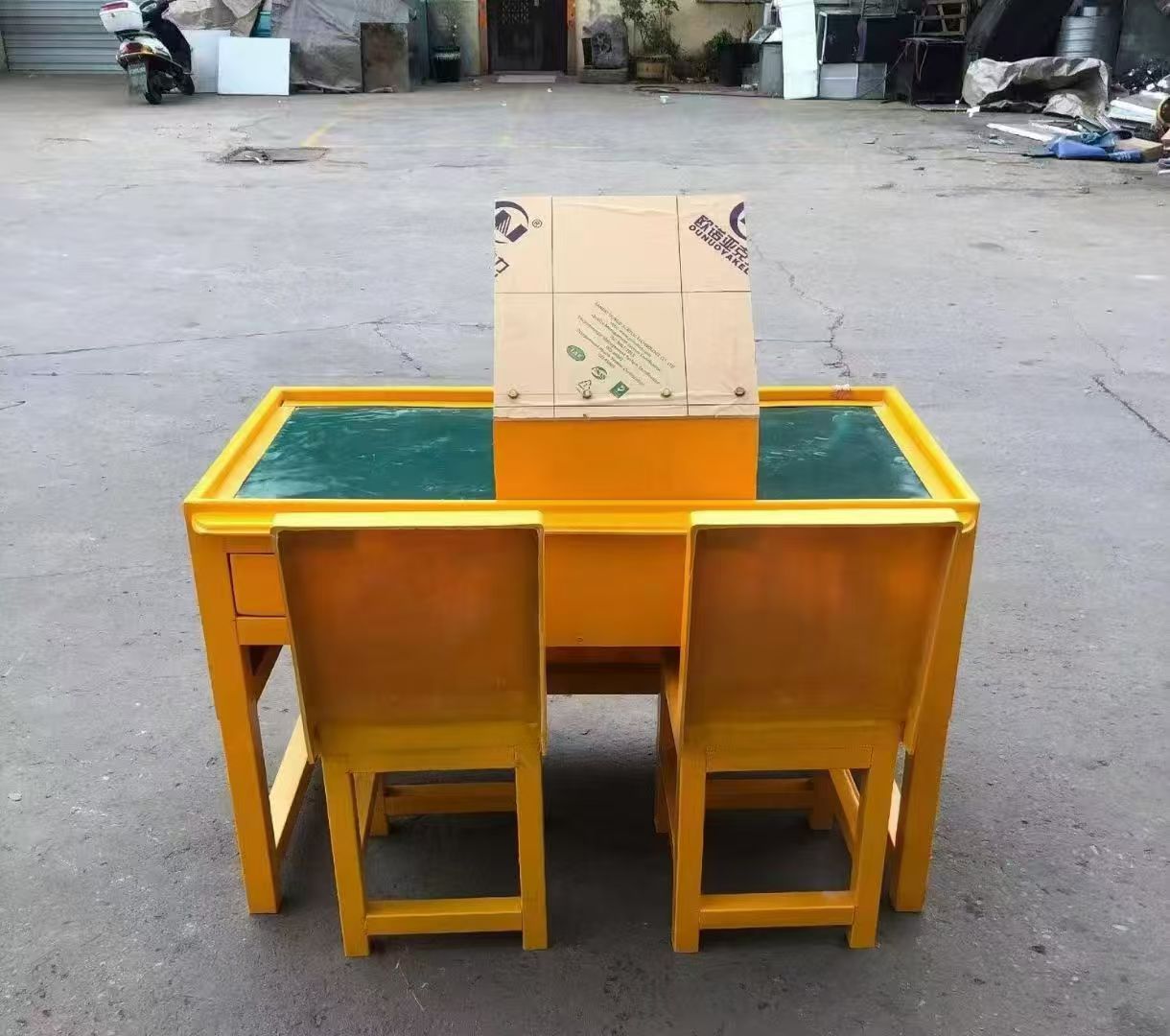 桑植防静电导通桌井下煤矿火工品发放桌：危险品流转的安全守护者